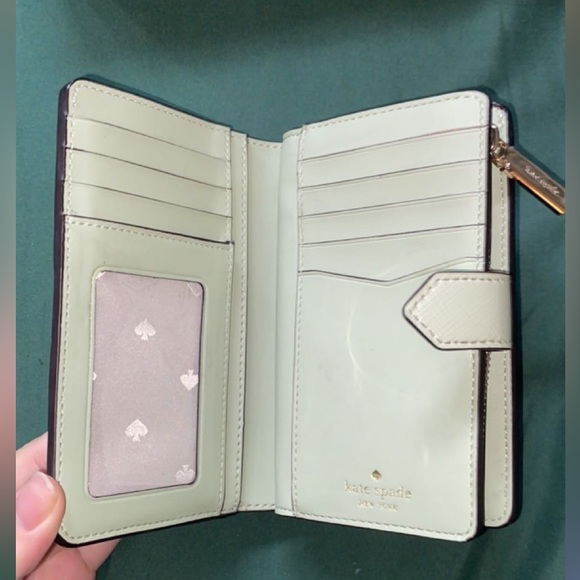 UsedPerfect condition mint green Carson convertible crossbody + matching wallet - Picture 7 of 7